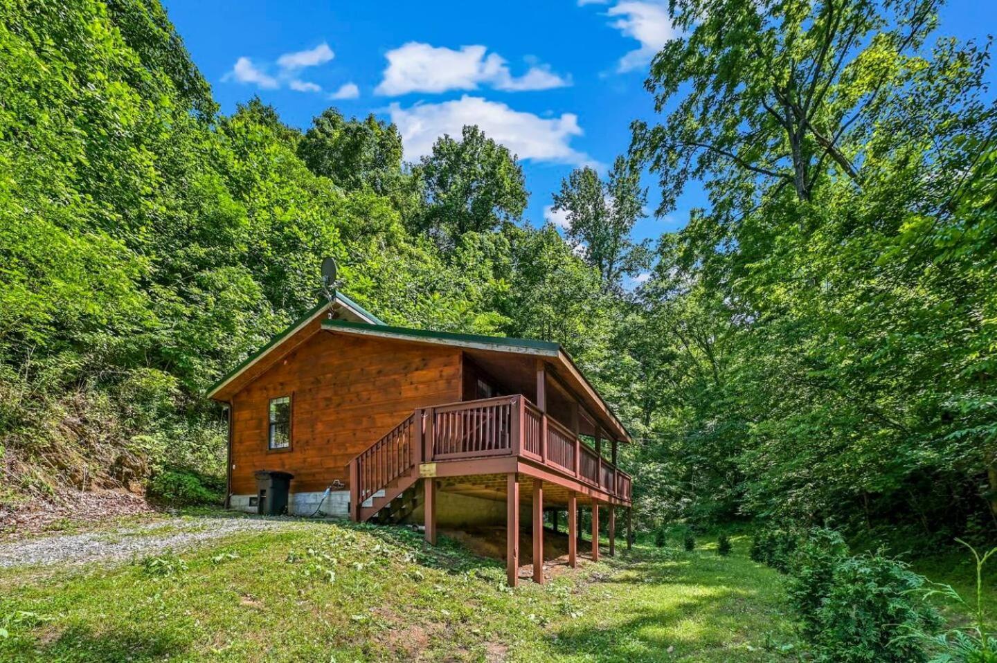 Holiday home Smoky Mountains Hut Tub Dog Friendly Sevierville
